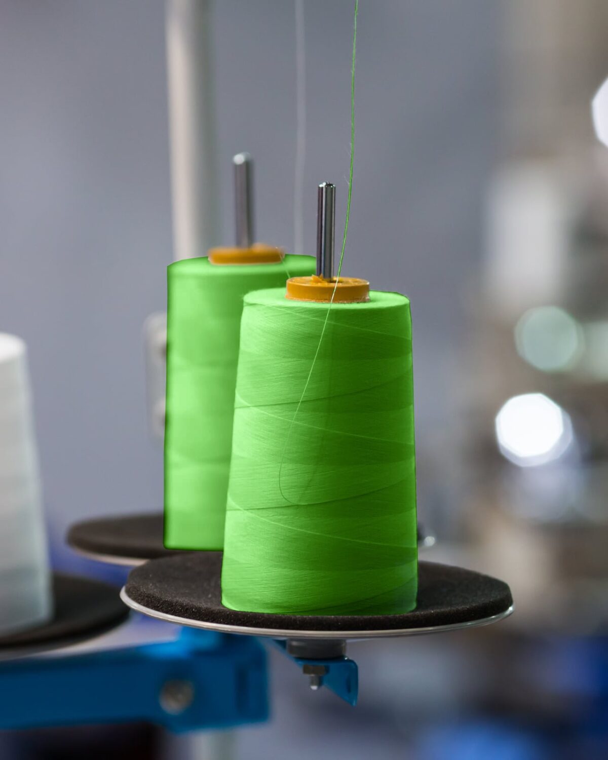 Нитки швейные 50/2 полиэстер жёлтые (Копировать)