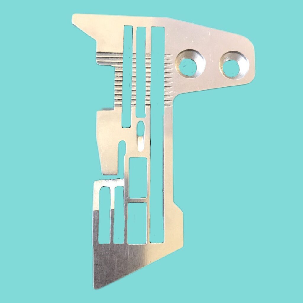 Игольная пластина e870 для оверлока